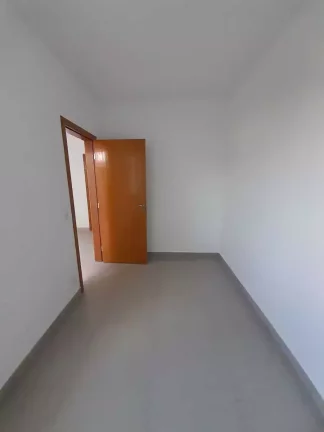 Imagem Casa à venda, 2 quartos, 1 vaga, Novo Centro - Santa Luzia/MG