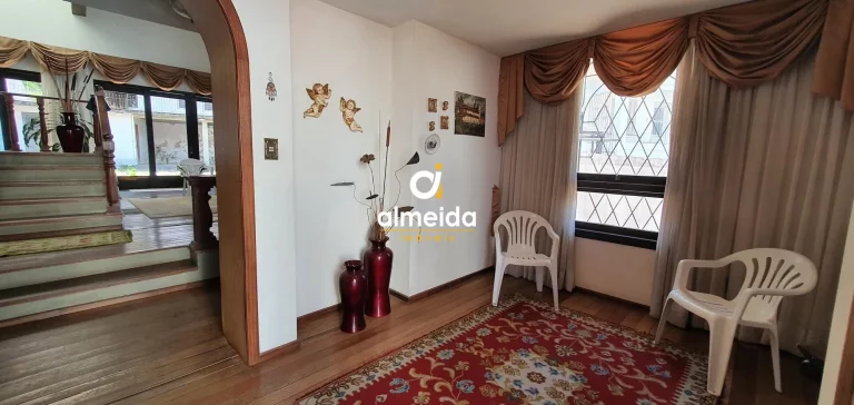 Imagem Casa 4 dormitórios à venda Centro Santa Maria/RS