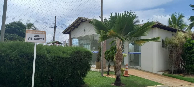 Imagem Portal do Atlântico - Casa 4/4 com Área de Lazer e 2 Vagas de Garagem