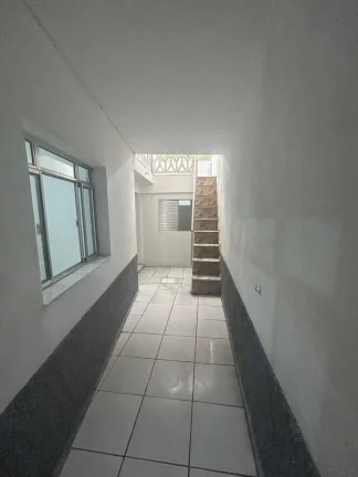 Imagem Casa Fundos Locação 2 Dormitórios com 1 Vaga de garagem - Jardim Ipanema