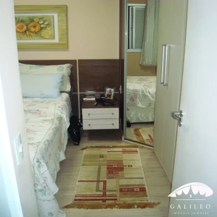 Imagem VENDA | APARTAMENTO NO RESIDENCIAL NOVE DE JULHO - Com 2 dormitórios, com varanda, armários planejados no quarto, banheiro, cozinha e 01 vaga coberta.