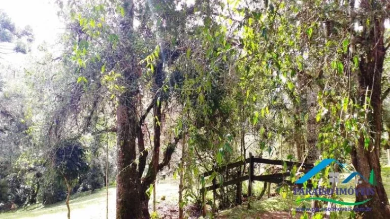 Imagem Paraíso Rural na Serra da Mantiqueira: Rancho com Vista Deslumbrante.