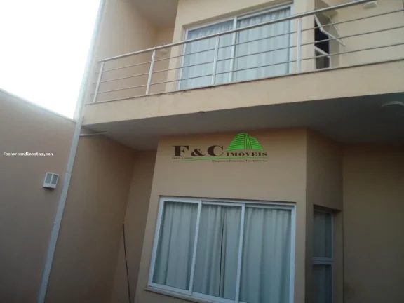 Imagem Casa para Venda em Iracemápolis, Centro, 4 dormitórios, 1 suíte, 3 banheiros, 5 vagas