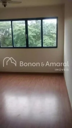 Imagem Com 2 quartos, sala, banheiro social, cozinha e área de serviço. Sem elevador (3º andar), 1 vaga ...