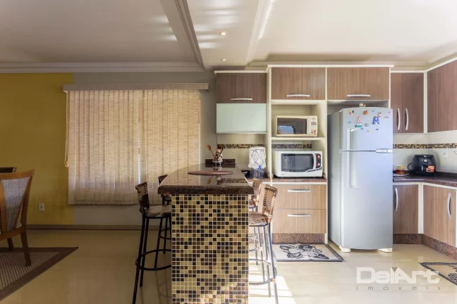 Imagem Linda residência de 02 pavimentos no Bairro mais charmoso de Rio Negro... 290m2 de construção