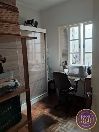 Imagem Casa com 04 dormitórios e com 02 vagas de garagem na Vila Mafra