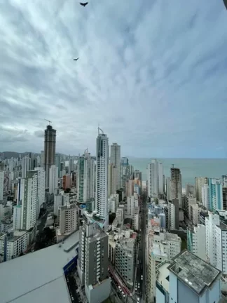 Imagem Cobertura com 3 dormitórios à venda sendo 3 suítes, 240 m² por - R$ 7.900.000,00 - Centro - Bal. Camboriú/SC