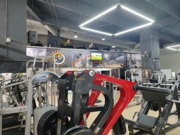 Imagem Salão comercial com 624m², amplo e versátil, ideal para diversas atividades. Possui excelente ilu...