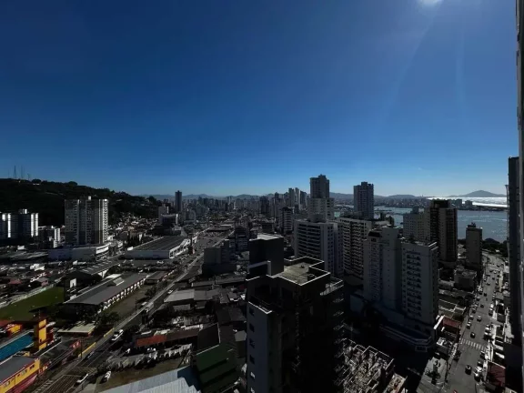 Imagem Apartamento com 3 dormitórios sendo 1 suíte e 2 vagas de garagem - Bairro Fazenda Itajaí/SC
