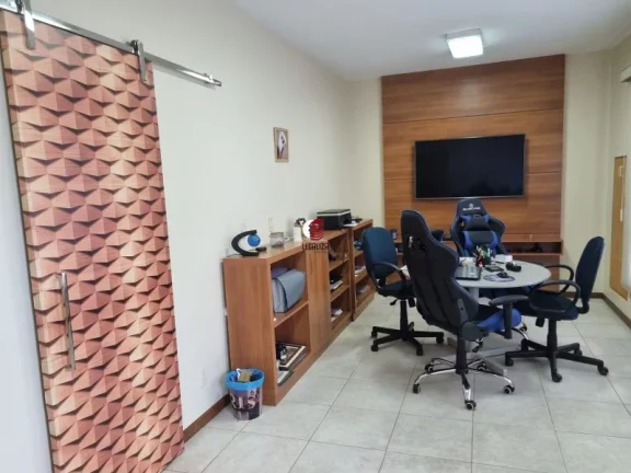 Imagem VENDO MARAVILHOSA SALA MOBILIADA E DECORADA PROX AO TRIBUNAL