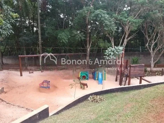 Imagem Esta casa está localizada em um condomínio fechado com portaria 24 horas e diversas opções de la...