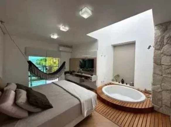 Imagem Casa alto padrão com 4 suítes e 7 vagas de garagem sendo 4 cobertas em Jaraguá do Sul/SC