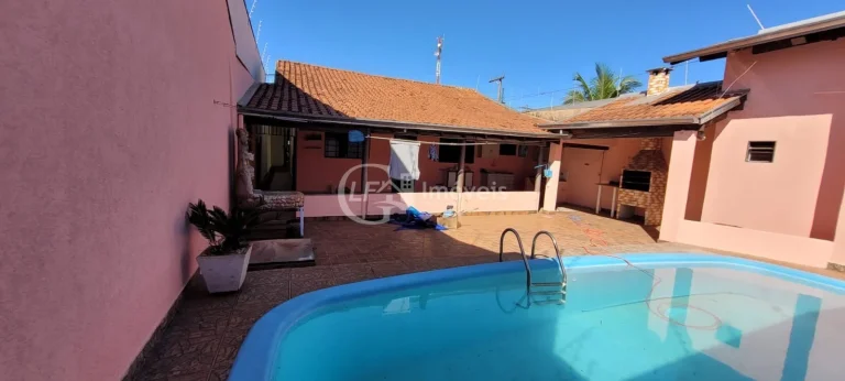 Imagem Casa à venda em Campo Grande-MS, bairro Coronel Antonino: 2 quartos, 1 sala, 2 banheiros, 2 vagas, 140m² de área. ¡Não perca!
