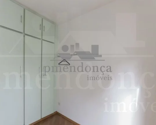 Imagem Apartamento com living para 02 ambientes com piso laminado, 02 dormitórios, banheiro, dependência ...