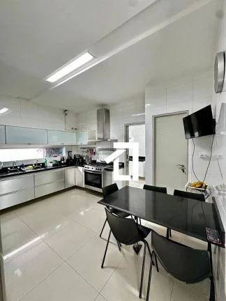 Imagem Casa | Condominio Fechado | 4 Suítes com Piscina Privativa | 352m2