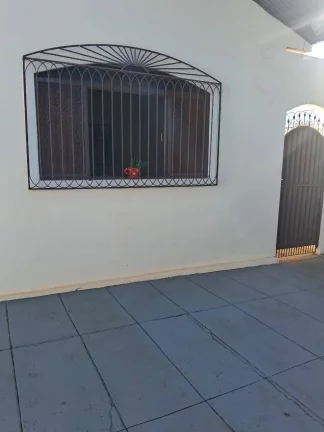 Imagem VENDE-SE ÓTIMA CASA 03 DORMITORIOS SENDO UM SUITE ARAÇATUBA SP