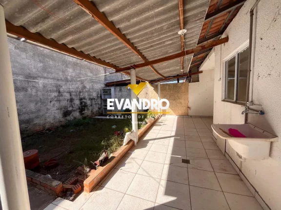 Imagem Casa em Condomínio para Venda em Cuiabá / MT no bairro Jardim Imperial