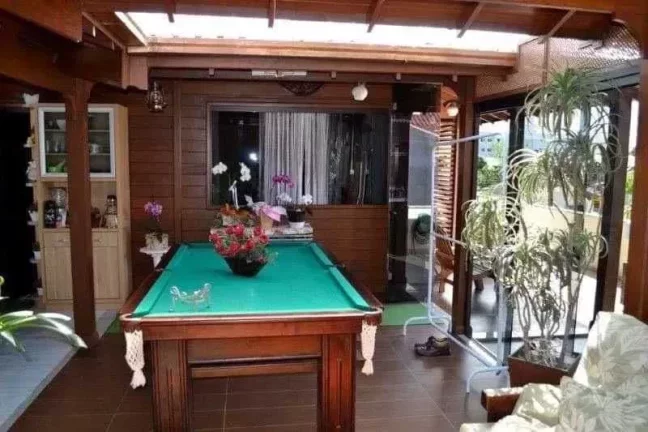 Imagem Sobrado com Sala Comercial no Bairro Cordeiros - Itajaí