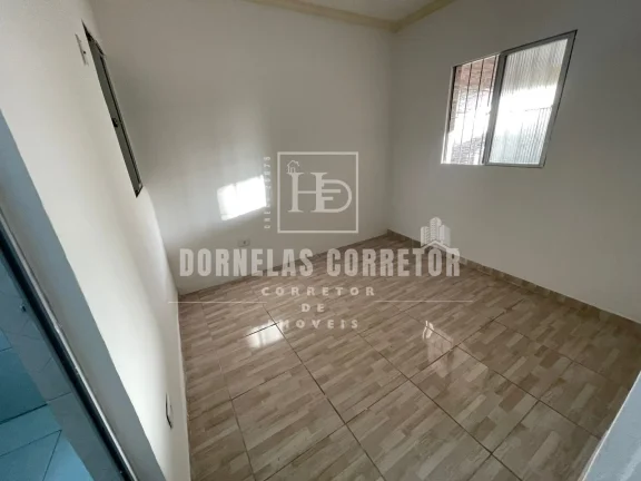 Imagem Casa em Moreno | 3 Quartos, 1 Suíte, 2 Salas, Garagem Coberta, Aceita Financiamento.