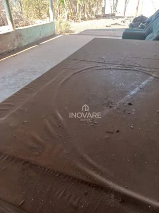 Imagem Rancho com 2 dormitórios à venda, 100 m² por R$ 200.000,00 - Zona Rural - Itumbiara/GO