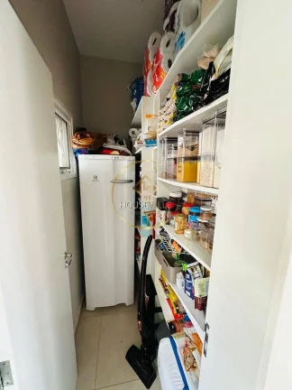 Imagem Casa térrea, 3 Dormitórios ( 3 suítes), 3 vagas, Altos da Serra VI, Sjc.