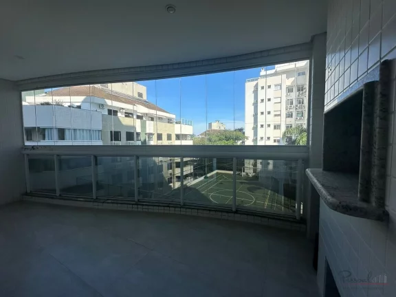 Imagem Há 10 minutos do Centro de Florianópolis, com saída direto para a SC 401, praias do norte, Shoppi...