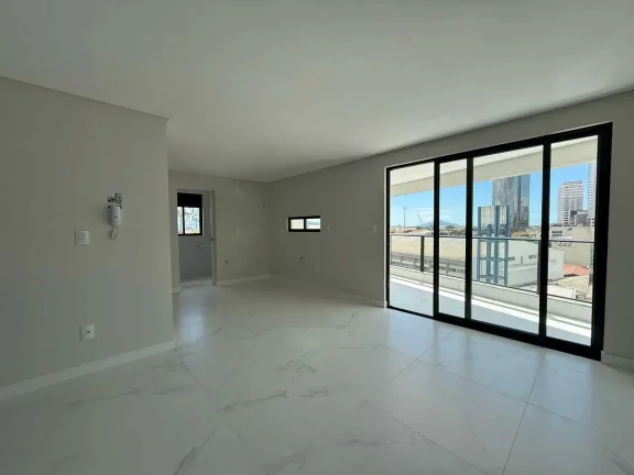 Imagem Apartamento com 3 suítes e 3 vagas de garagem em Itajaí