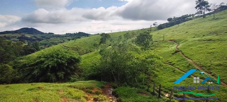 Imagem Refúgio Encantador: Sua Propriedade Rural de Sonho em Minas Gerais.