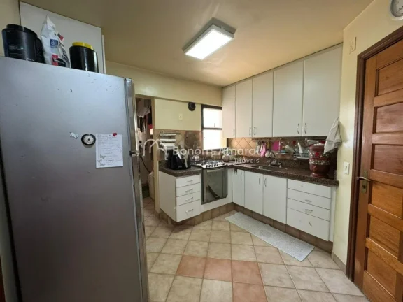 Imagem Localizado em um dos bairros mais valorizados de Campinas, este apartamento no condomínio Andréa P...