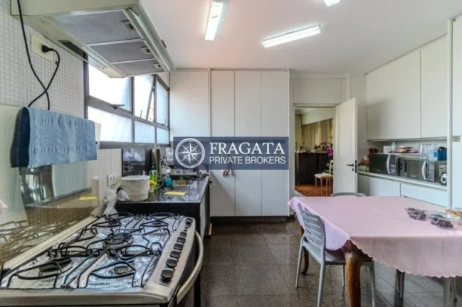 Imagem Cobertura Triplex Higienópolis - 337M², 4 Dorms, 1 Suíte, 3 Vagas, Armários, Despensa, Lavabo.