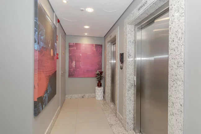 Imagem Apartamento à venda em Porto Alegre, Petrópolis, com 1 quarto, 80m²