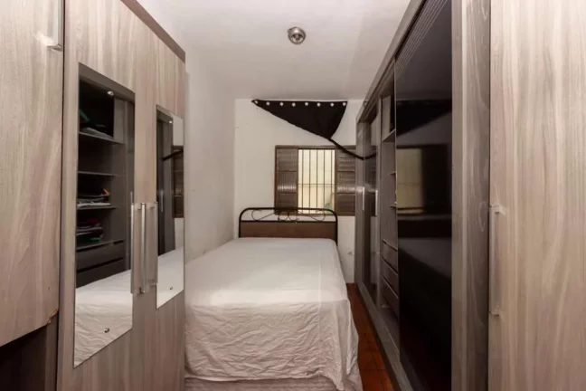 Imagem 2 Casas à venda com 2 vagas de garagem cobertas, despensa e quintal por R$400.000 - Vila Ayrosa-Osasco-SP