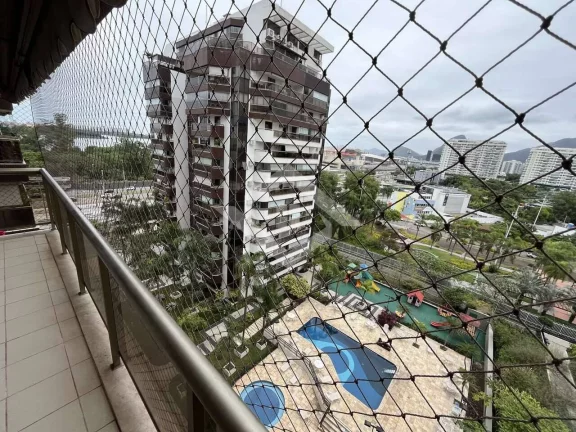 Imagem Apartamento de 3 Quartos para Venda no Rio 2 com 136 m²