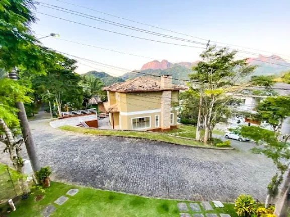 Imagem Casa à venda, 242 m² por R$ 1.800.000,00 - Vargem Grande - Teresópolis/RJ