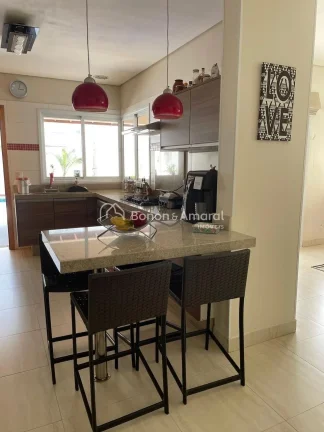 Imagem Sobrado de Luxo com 3 Suítes e Infraestrutura Completa

Este magnífico sobrado oferece o equilíbr...