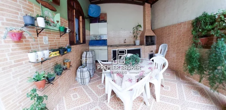 Imagem Casa com 3 dormitórios à venda, 140 m² por R$ 532.000,00 - Jardim Europa - Teresópolis/RJ