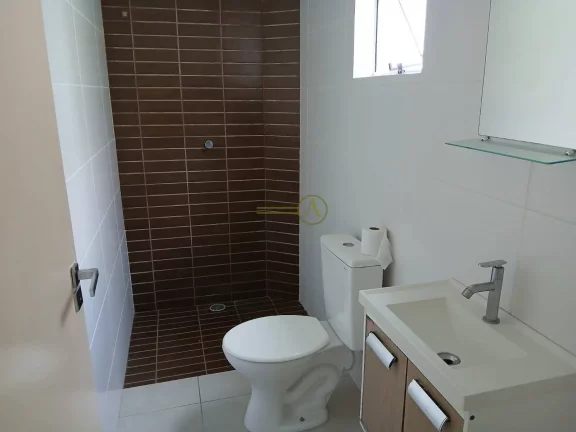 Imagem Casa sobreposta bem localizado à venda em Peruíbe