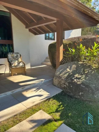 Imagem Casa em condomínio, 05 quartos c/suítes, em Governador Celso Ramos SC