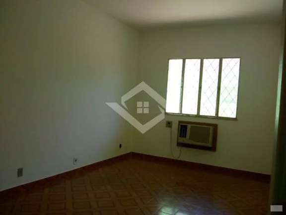 Imagem Casa com 3 quartos, à venda em Rio de Janeiro, Campo Grande