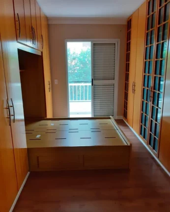 Imagem Vendo sobrado em condomínio - Villaggio da Granja- 3 dormitórios
