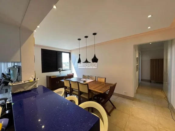 Imagem Apartamento com 4 dormitórios e móveis planejados no Condomínio Edifício Tocantins, Centro de Uberaba