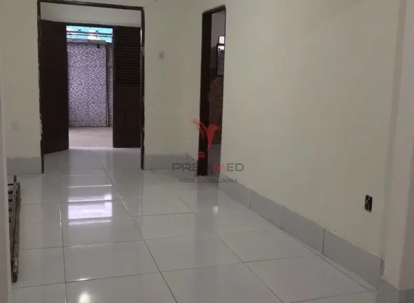 Imagem Casa solta com 3 Quartos, terraço , garagem para 3 Carros , no Bairro do Cristo Redentor