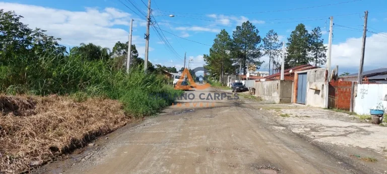 Imagem Adriano Carpes Imóveis vende terreno na praia de Balneário Piçarras