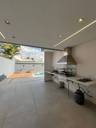 Imagem CASA TÉRREA EM CONDOMÍNIO PRÓXIMO AO SHOPPING
