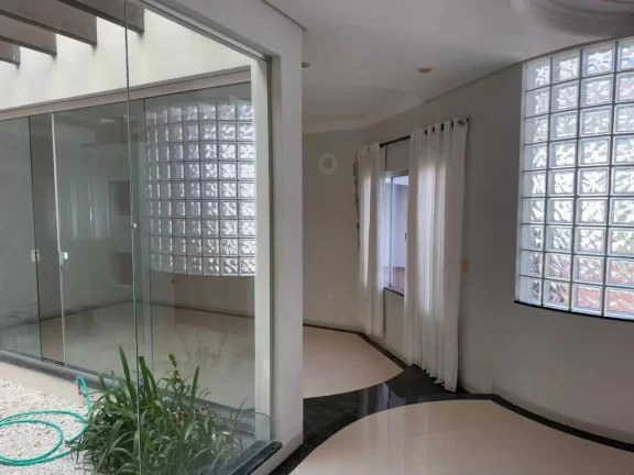 Imagem Casa com 2 suítes e 2 vagas de garagem no Jardim Riva primavera do leste MT