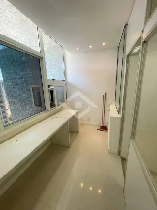 Imagem Sala Duplex 72m² - em predio misto - Frente ao Metrô Carioca, Centro do Rio