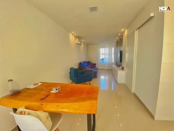 Imagem Imagine-se vivendo em uma casa duplex espaçosa, onde cada detalhe foi pensado para proporcionar o m...