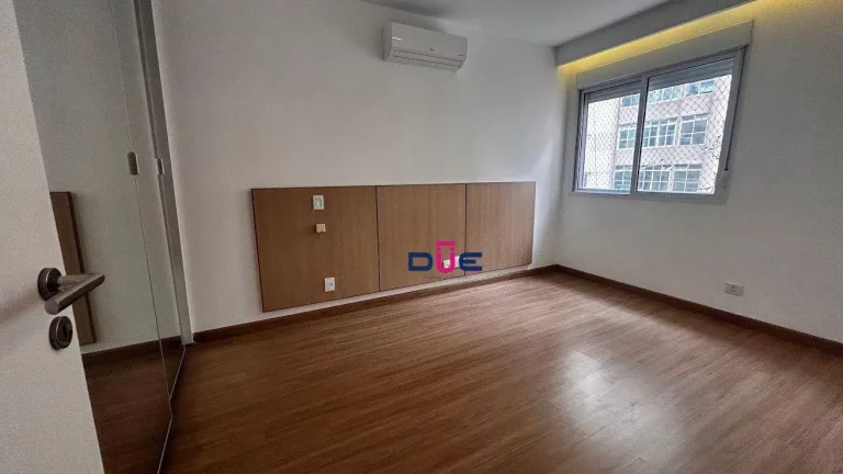 Imagem Apartamento com 3 dormitórios à venda, 127 m² por R$ 1.350.000 - Gonzaga - Santos/SP