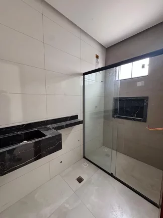 Imagem Imperdível oportunidade: casa à venda em Vitória da Conquista-BA, Zabelê, 3 quartos, 1 suíte, 2 salas, 2 banheiros, 1 vaga, 78m².