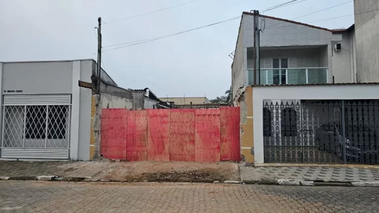 Imagem Terreno à venda, 130 m² por R$ 520.000,00 - Centro - Poá/SP